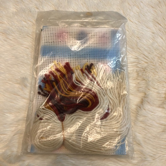 New Vintage Needlecraft Plastic Canvas Napkin Ring Kit Autumn Leaves Brown - Picture 4 of 4